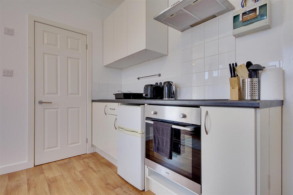 Additional image 6 of Flat 4, Primerose, Bournemouth, BH3