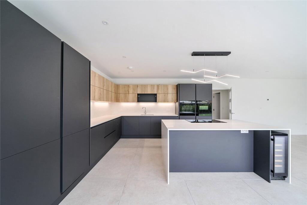 Additional image 41 of First Marine Avenue, Barton on Sea, New Milton, Hampshire, BH25