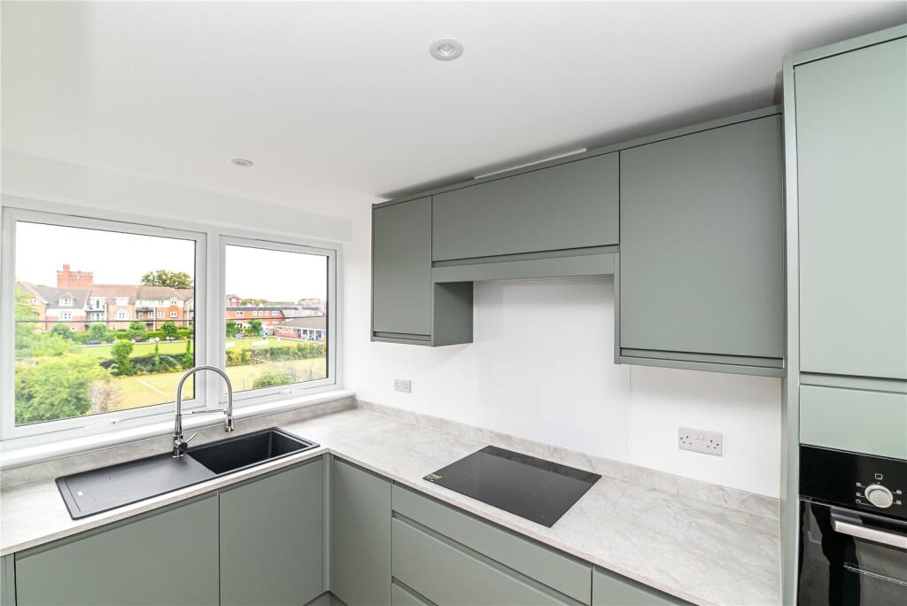 Additional image 11 of The Silvers, 54 Whitefield Road, New Milton, Hampshire, BH25