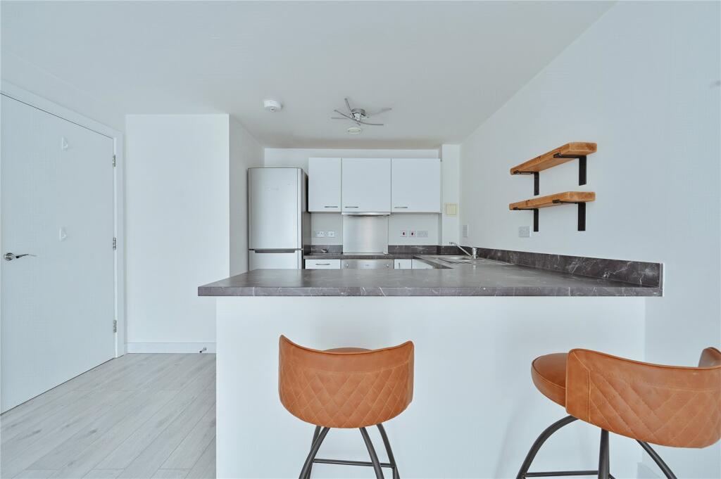 Additional image 7 of Whitley Court Newsom Place, Hatfield Road, St. Albans, Hertfordshire