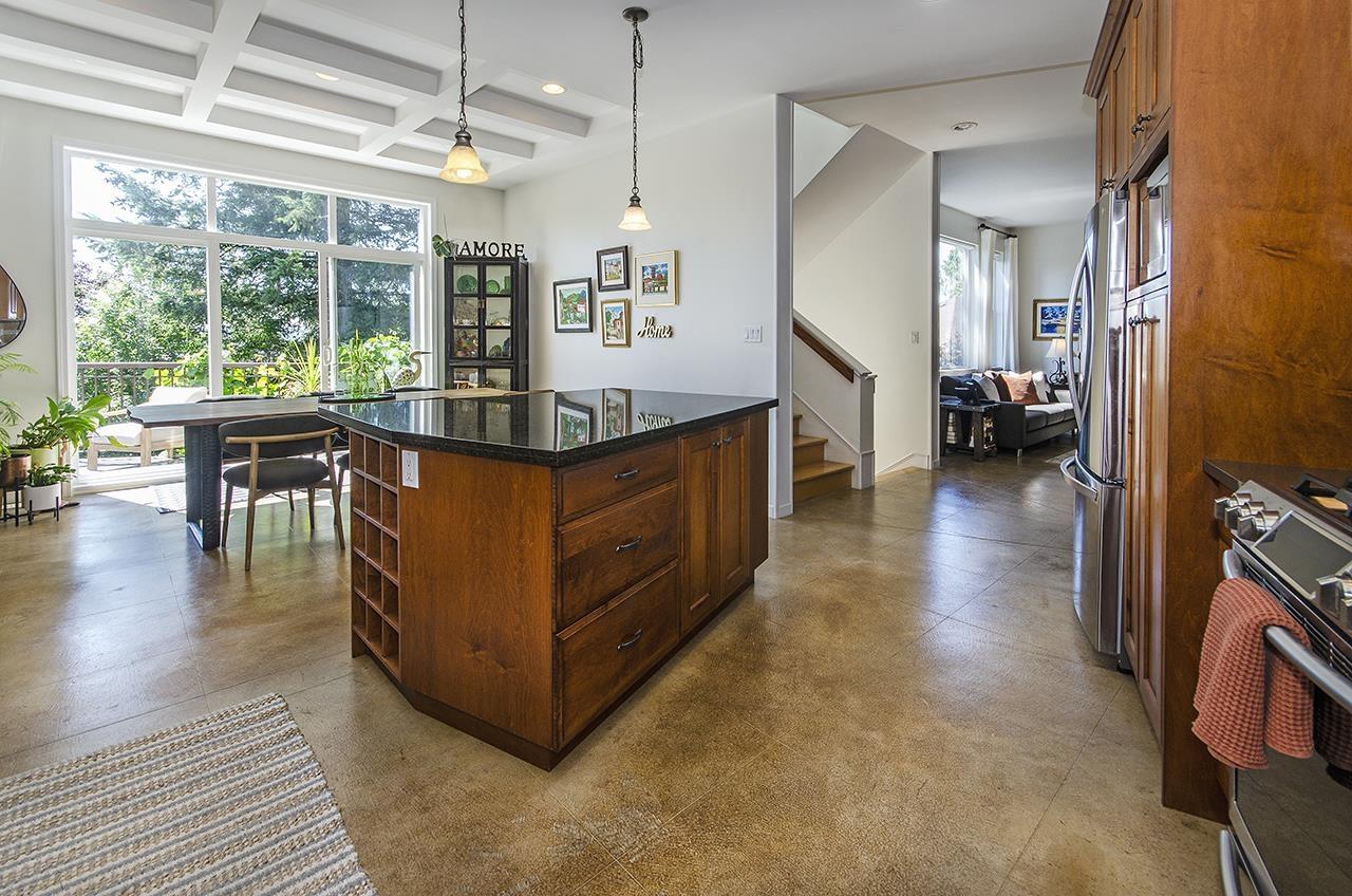 5784 167 STREET|Surrey, British Columbia V3S9T4