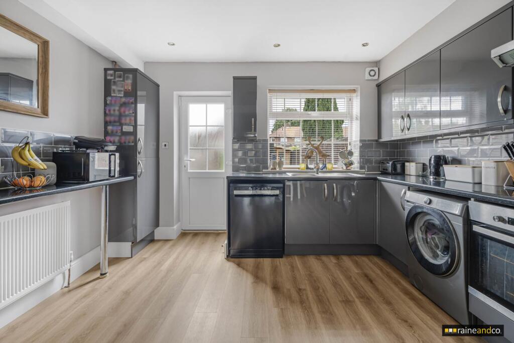 Additional image 19 of Heathcote Avenue, Hertfordshire