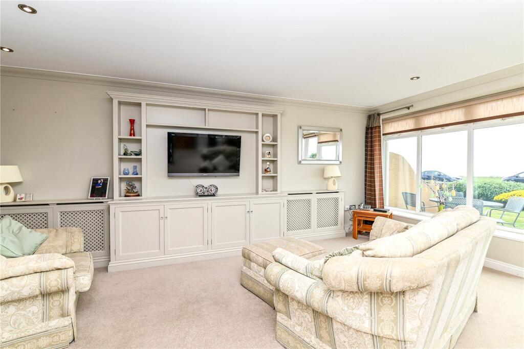 Additional image 4 of Marine Drive East, Barton on Sea, New Milton, Hampshire, BH25