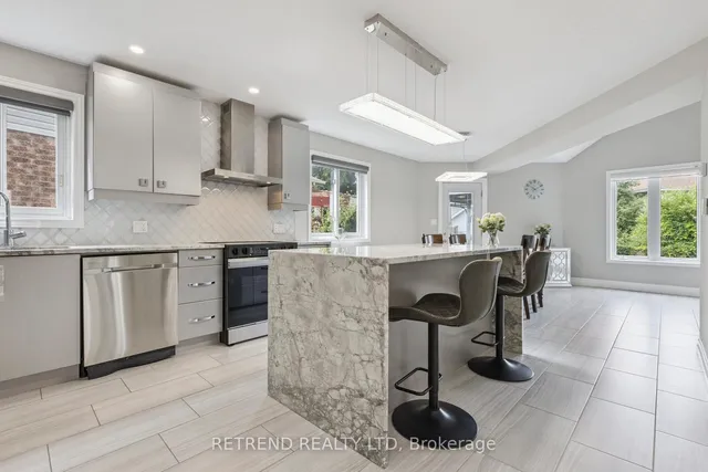 Additional image 11 of 134 QUEEN CHARLOTTE Cres