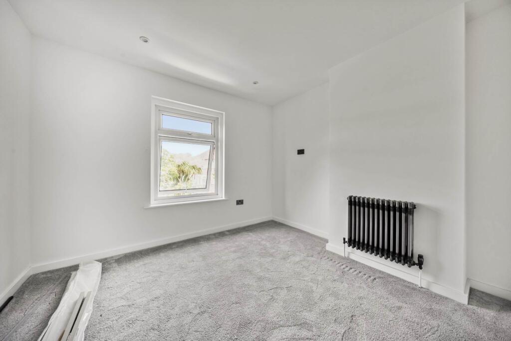 Additional image 11 of Pottery Road, Whitecliff, Poole