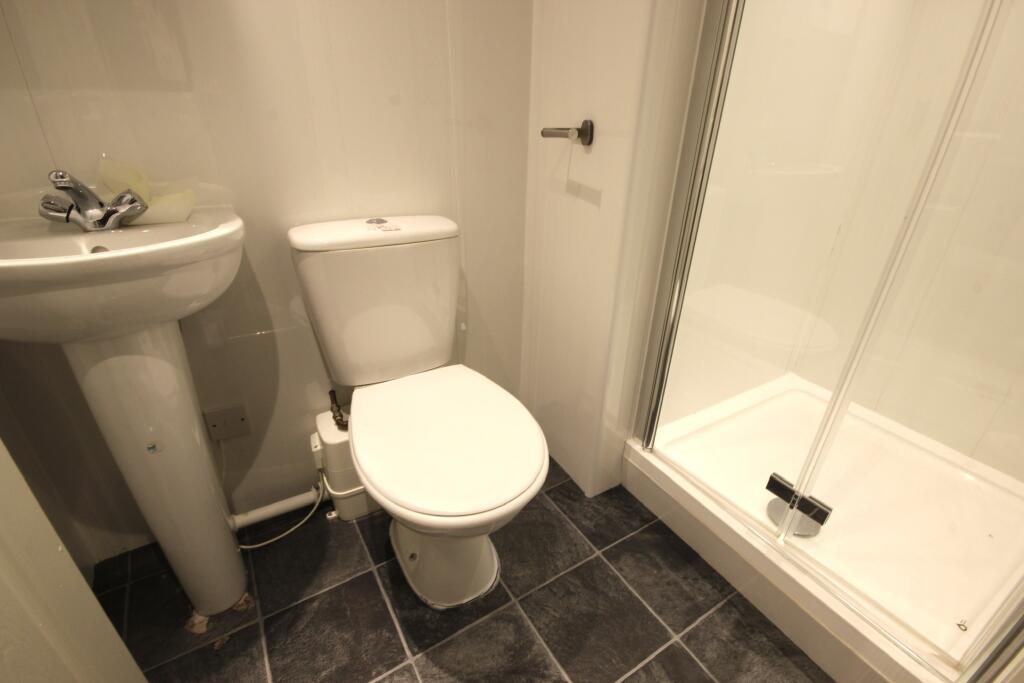 Additional image 10 of Room 2, 307 Rochdale Old Road, Bury, Greater Manchester, BL9 7RZ
