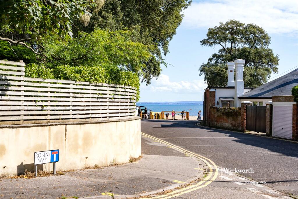 Additional image 27 of Friars Wood, Robins Way, Christchurch, Dorset, BH23