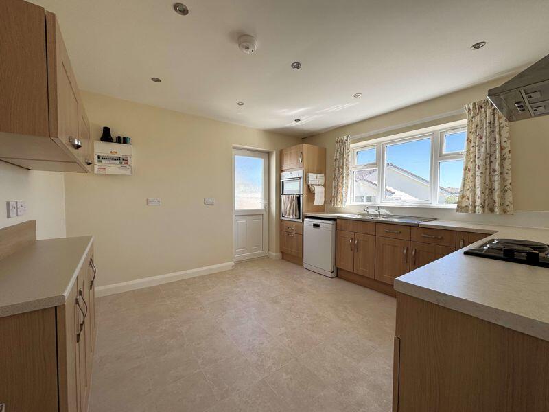 Additional image 14 of Spacious Bungalow With Potential To Convert Huge Loft Space Stpp - Quiet Location