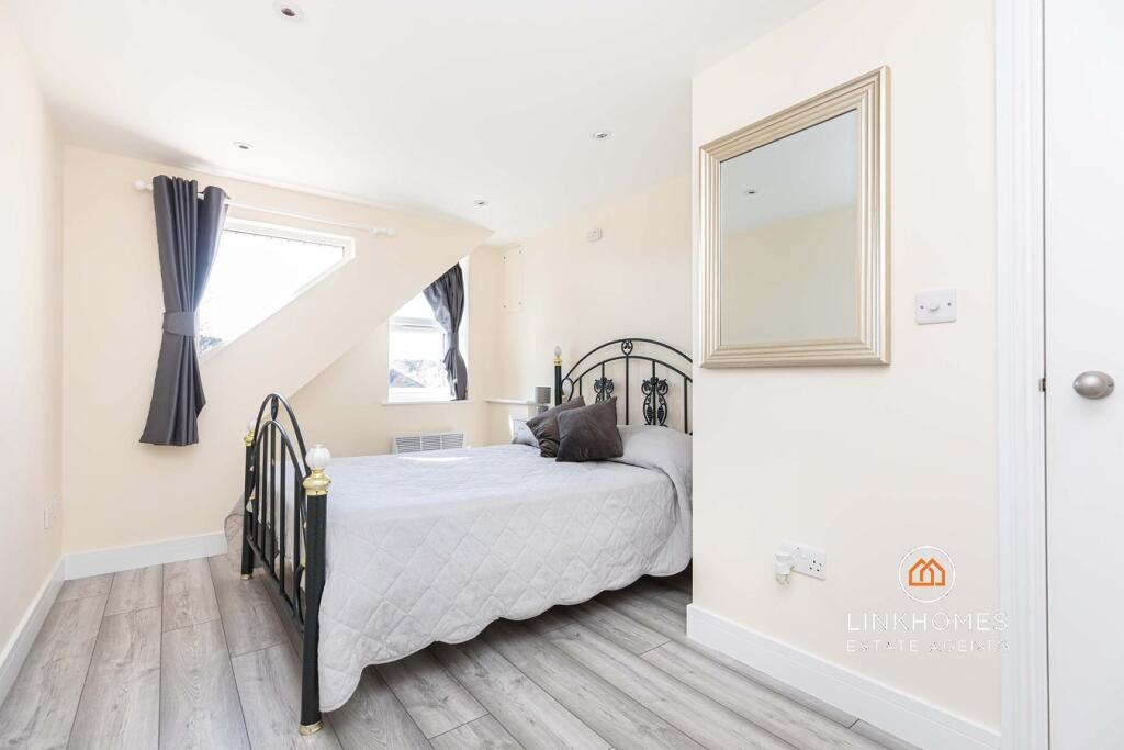 Additional image 6 of Insley Crescent, Broadstone, BH18