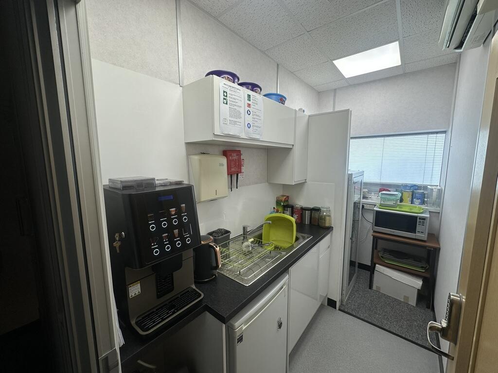 房产图片 8 - 东bourne BN23 6QW 哈格里夫斯路哈格里夫斯商务园1、2单元