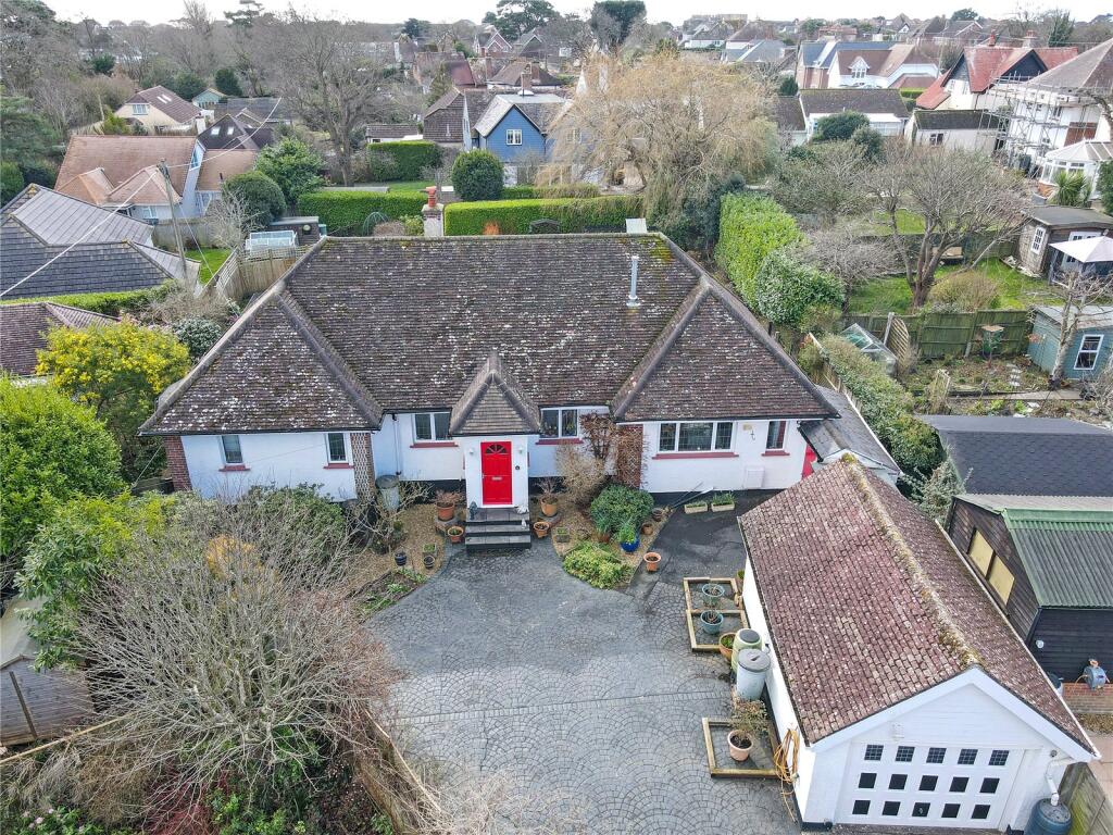 Additional image 17 of Highlands Road, Barton on Sea, New Milton, Hampshire, BH25