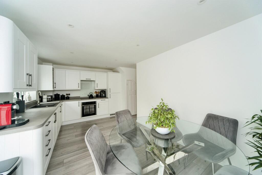 Additional image 4 of Hodcombe Close, Eastbourne