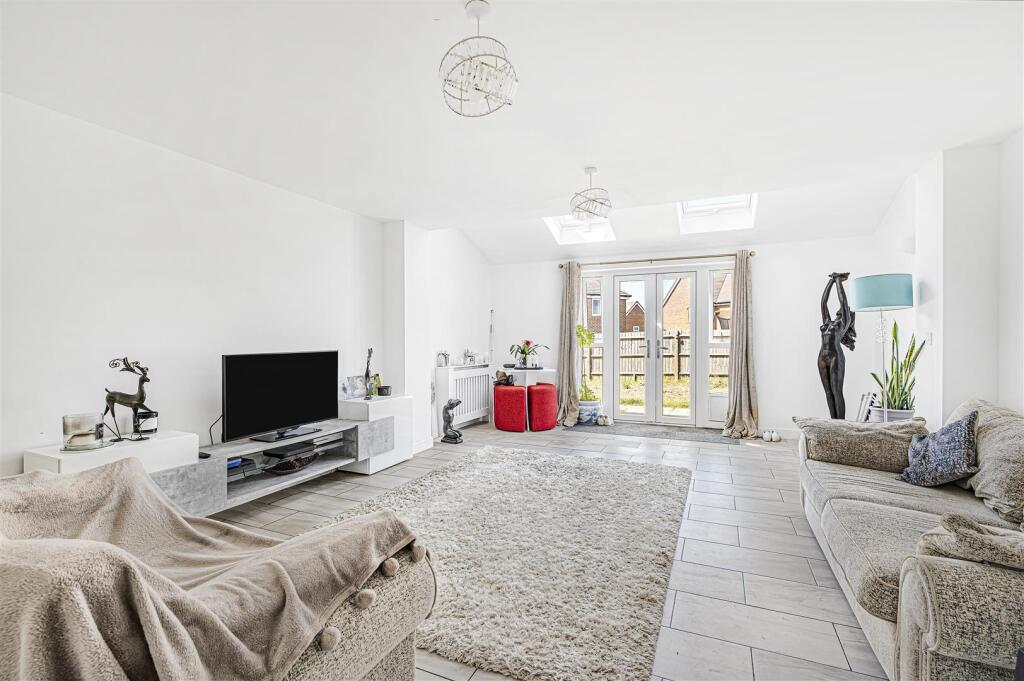 Additional image 22 of Skylark Avenue, Peacehaven