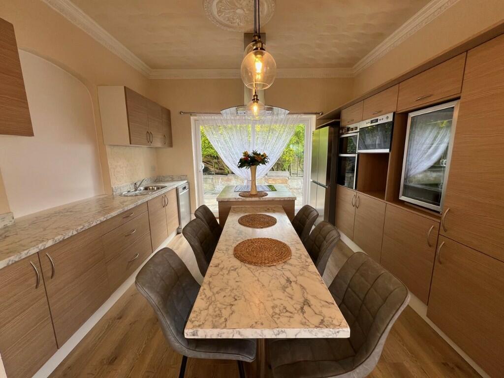 Additional image 4 of 11A Toftshaw Fold, Bradford, West Yorkshire, BD4