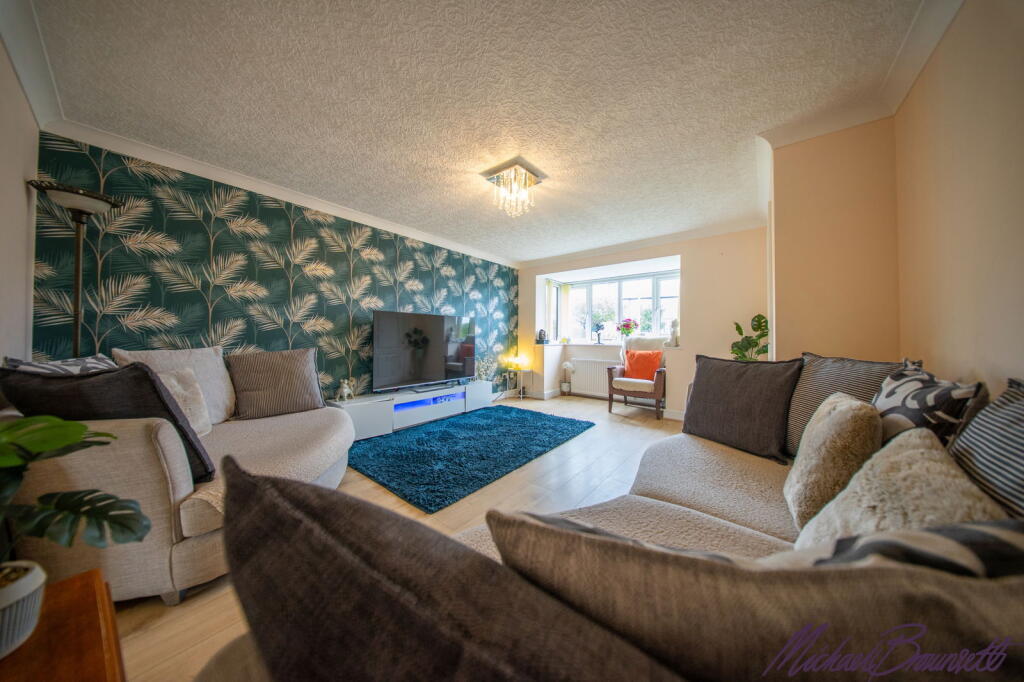 Additional image 5 of Farfield Avenue, Bradford, BD6 2EB