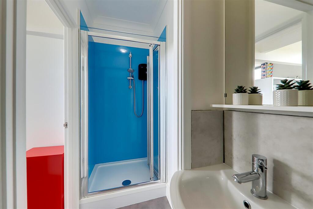 Additional image 7 of Farncombe Road, Worthing, BN11