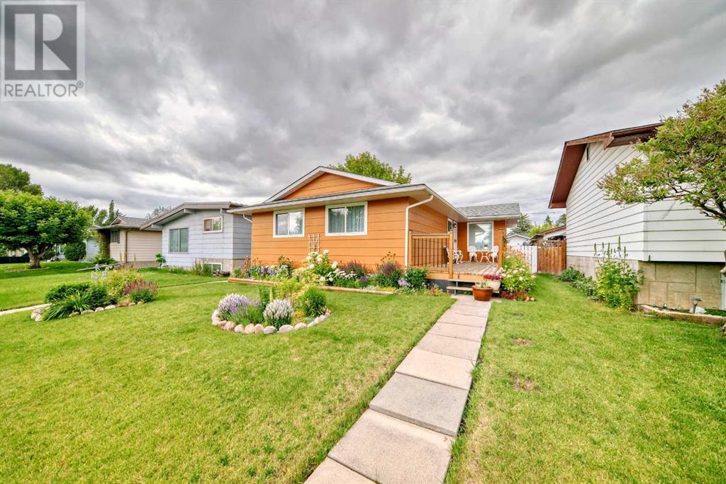 247 Doverview Crescent SE|Calgary, Alberta T2B1Y9