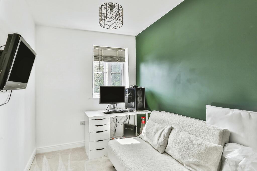 Additional image 12 of Uplands Gardens, BOURNEMOUTH, Dorset, BH8