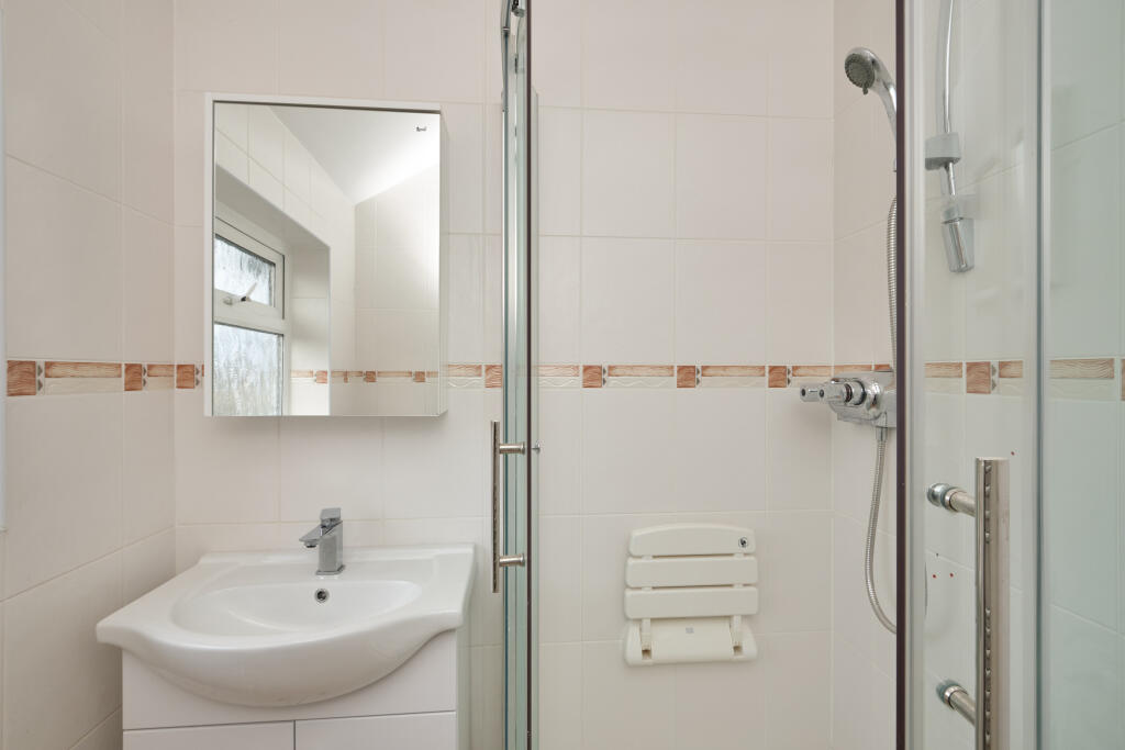 Additional image 19 of Warley Road, Oldbury, B68