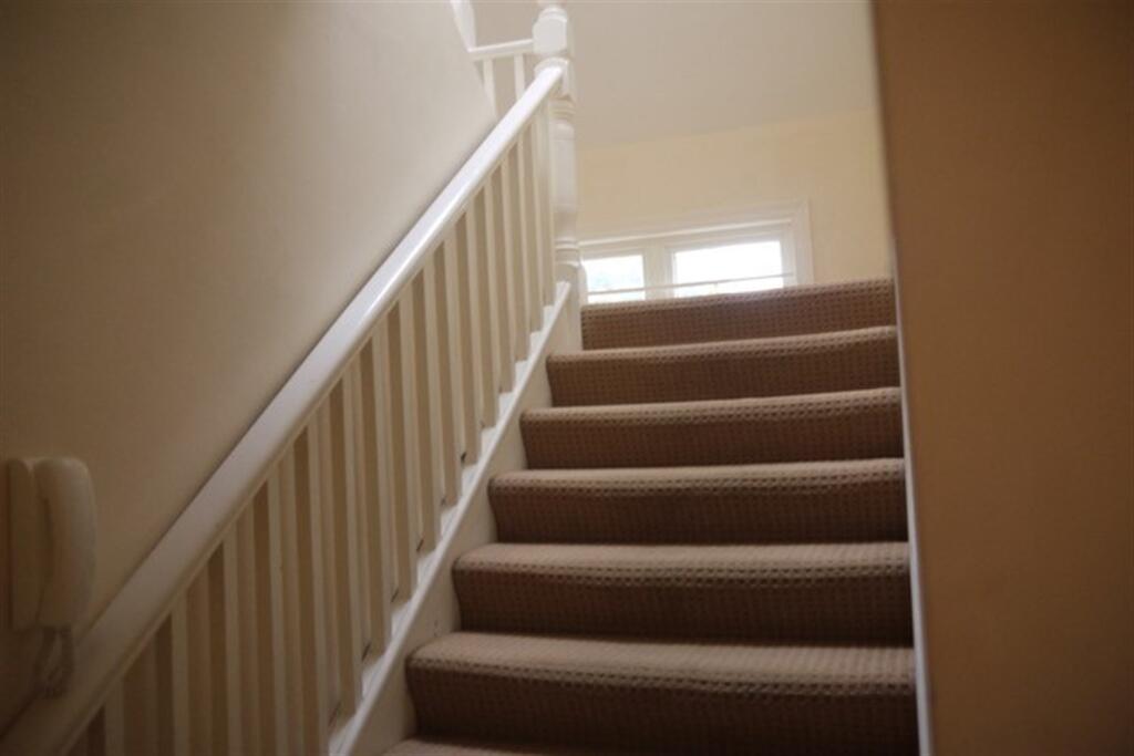 Additional image 9 of 2 bedroom Top Floor Flat in Bournemouth