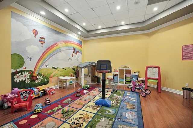 Additional image 19 of 38 Elm St Unit 1803