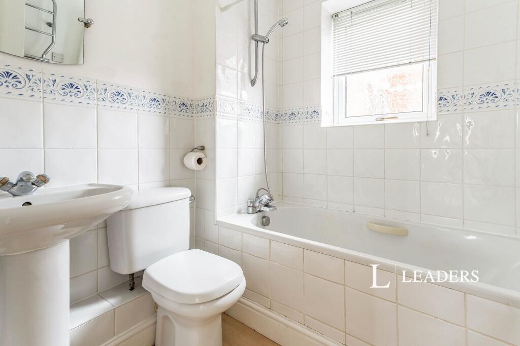 Additional image 10 of Seafront Flat in Rustington