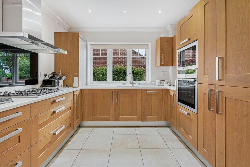 Additional image 5 of Leyton Road, Harpenden, AL5