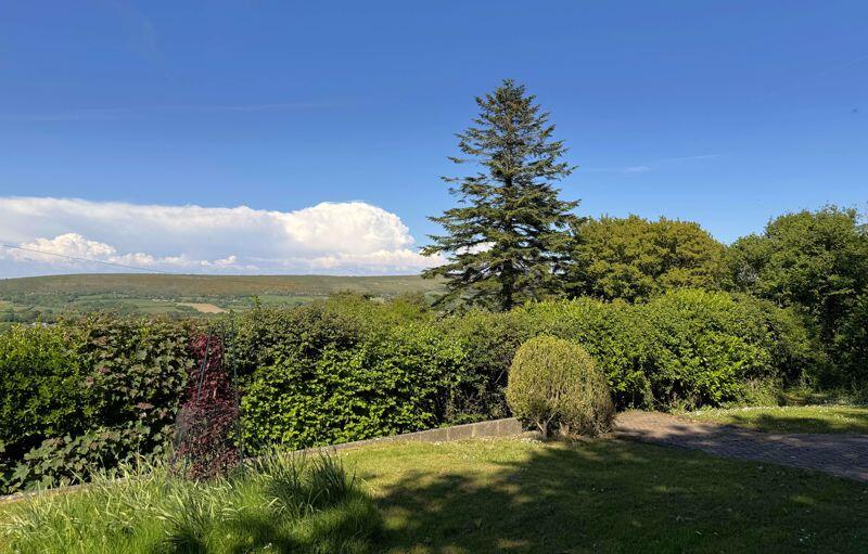 Additional image 35 of Rural 4 Bedroom Home With Garage, Parking & Stunning Views
