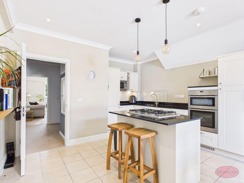 Additional image 31 of Town Centre