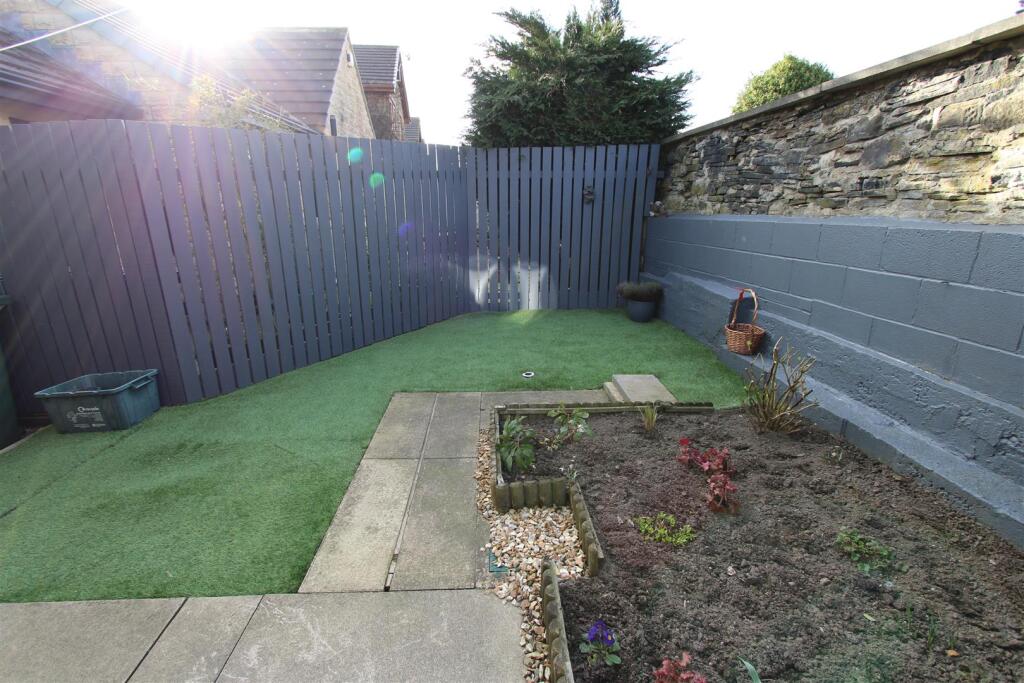 Additional image 36 of Toftshaw Lane, East Bierley, Bradford