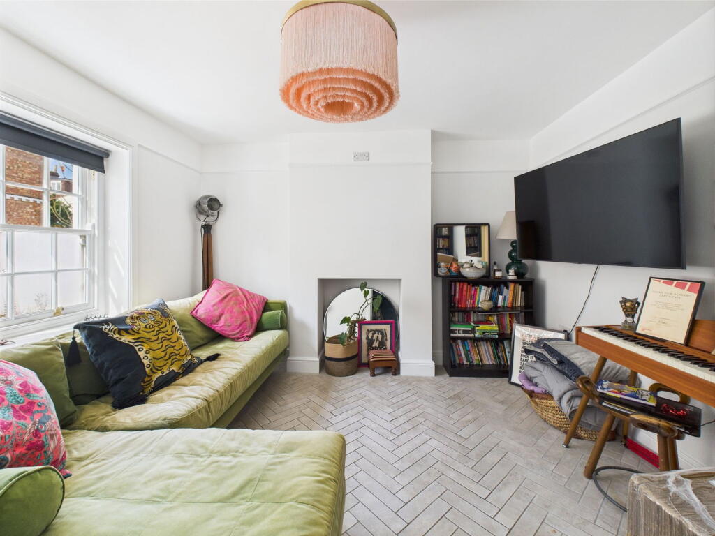 Additional image 9 of Alfred Place, Worthing BN11 3EP