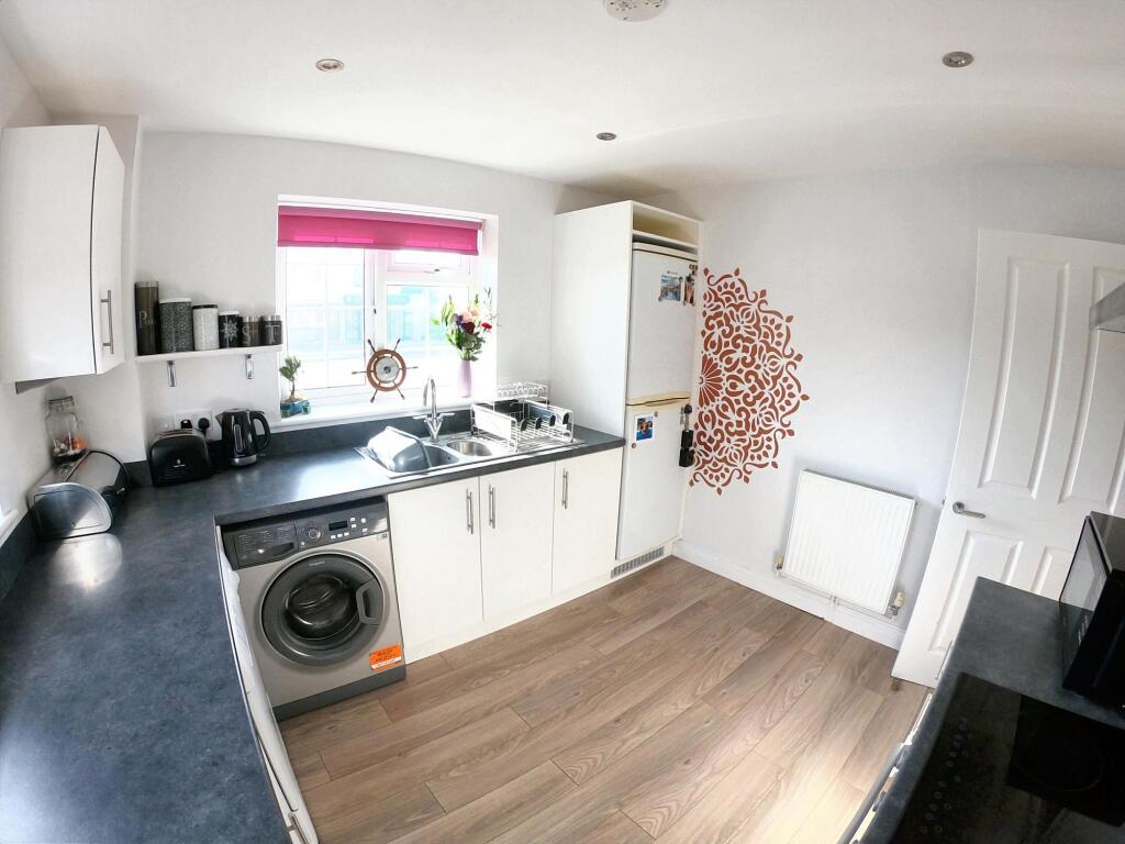 Additional image 7 of Central House, Central Avenue, Telscombe Cliffs, BN10 7LJ