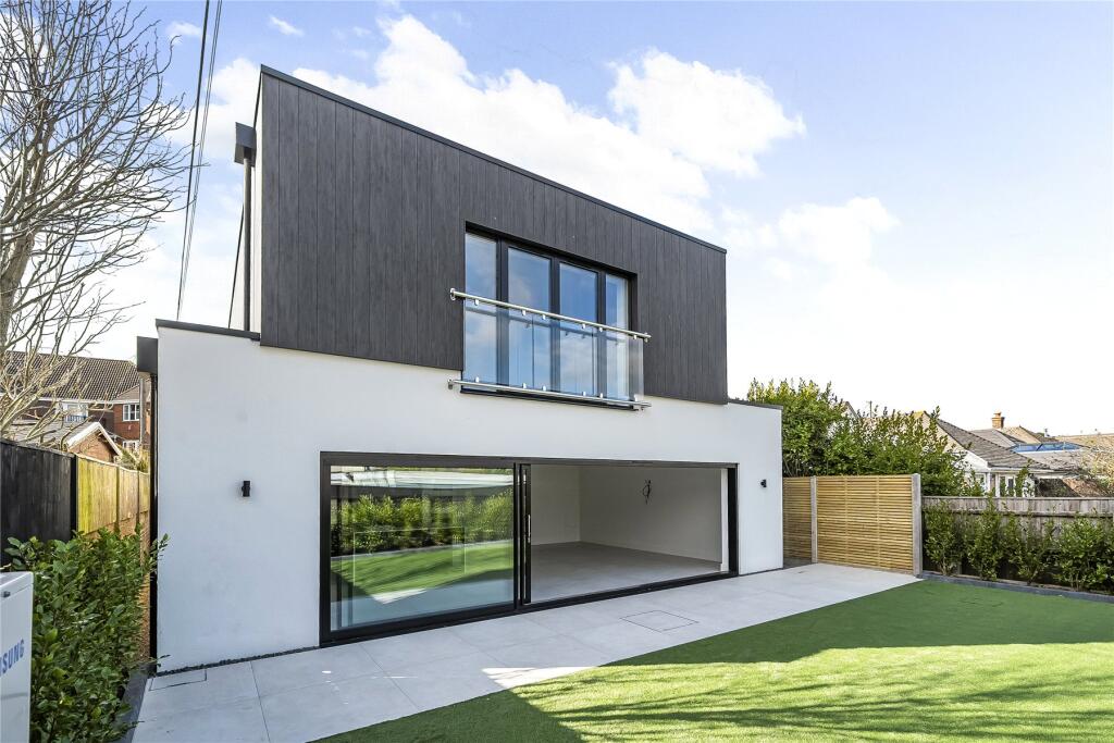 Additional image 28 of First Marine Avenue, Barton on Sea, New Milton, Hampshire, BH25