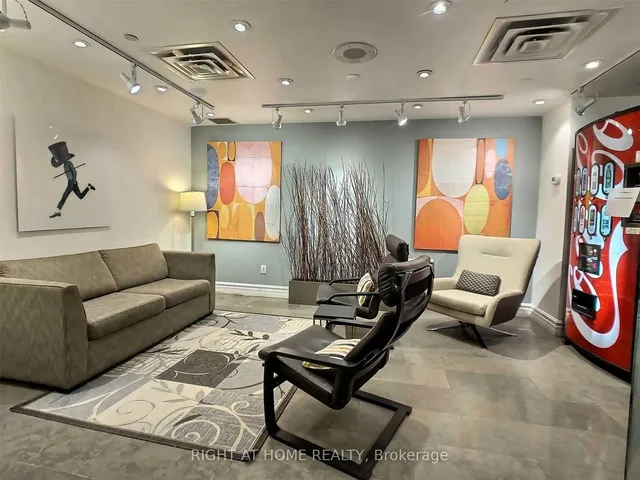 Additional image 4 of 200 Victoria St Unit 1317