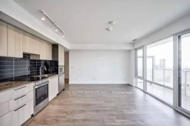 Additional image 14 of 501 Yonge St Unit 4902