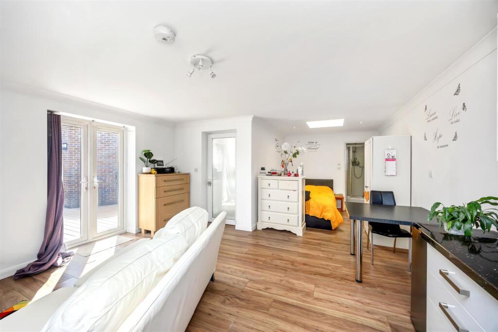 Additional image 21 of St. Lawrence Avenue, Worthing