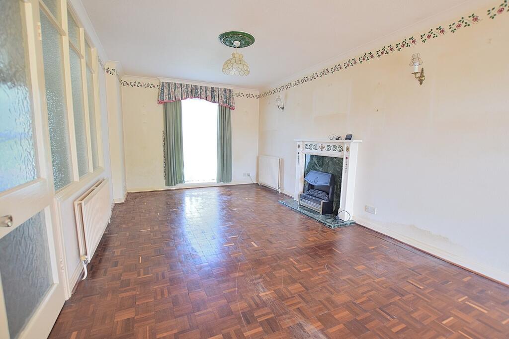 Additional image 5 of Royston Place, Barton On Sea, New Milton, Hampshire. BH25 7AJ