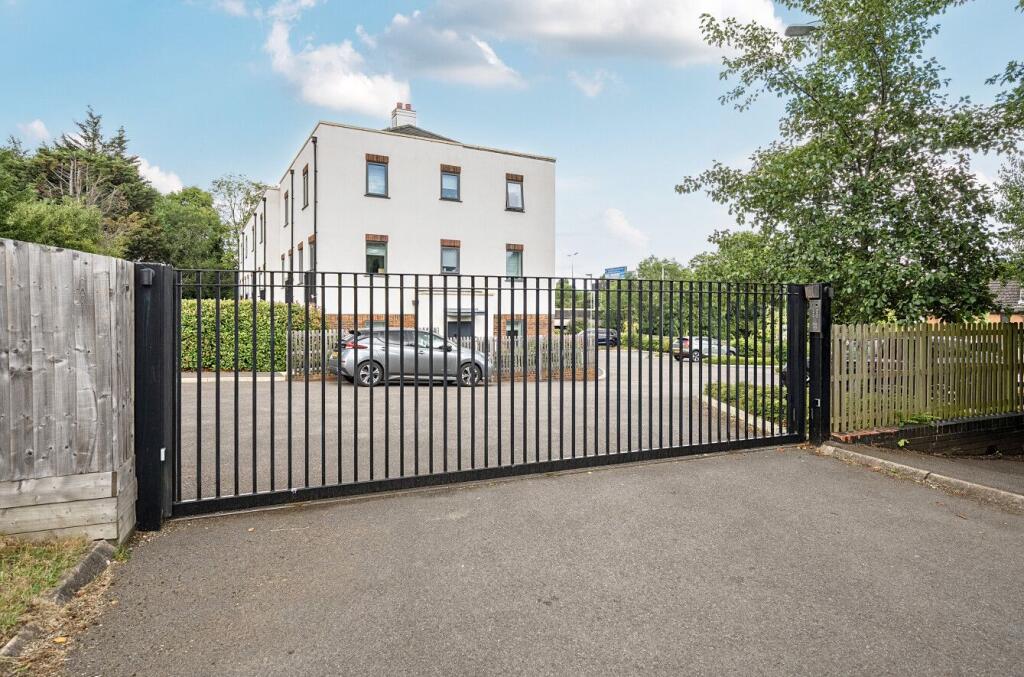 Additional image 21 of Leaside Close, Welwyn Gaden City, AL8