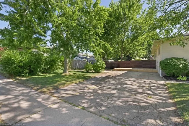 Additional image 37 of 5 Uxbridge Cres