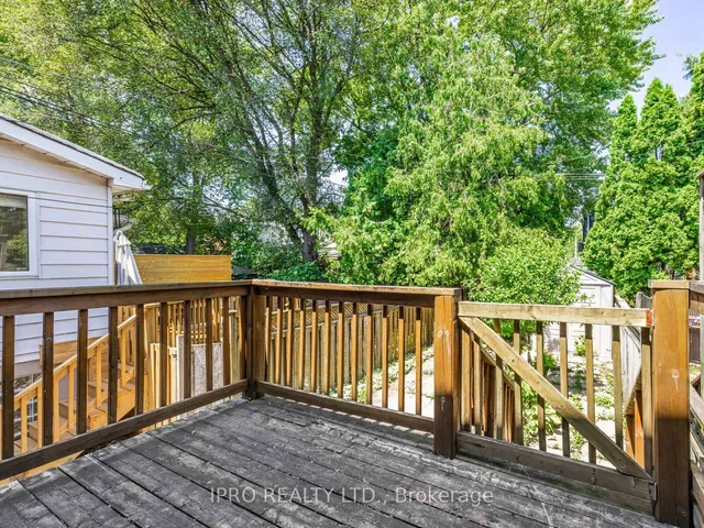 Additional image 16 of 44 Queensdale Ave