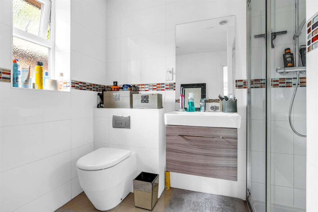 Additional image 15 of Wendover Drive, Welwyn