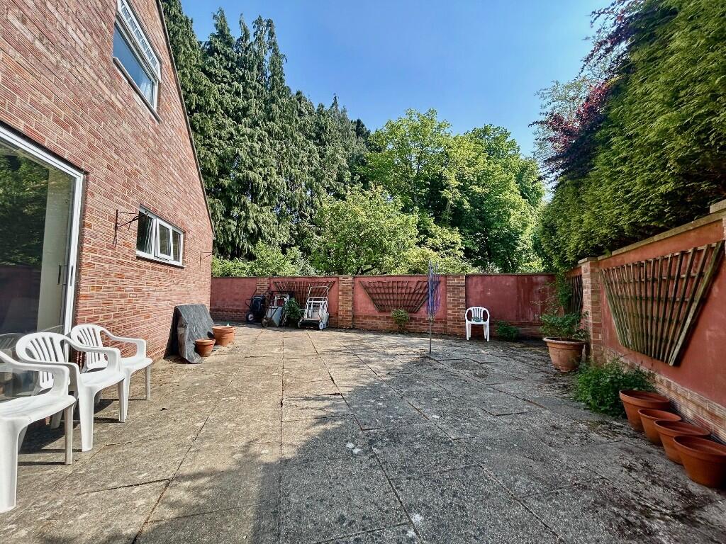 Additional image 15 of Chiltern Close, Poole, Dorset, BH4