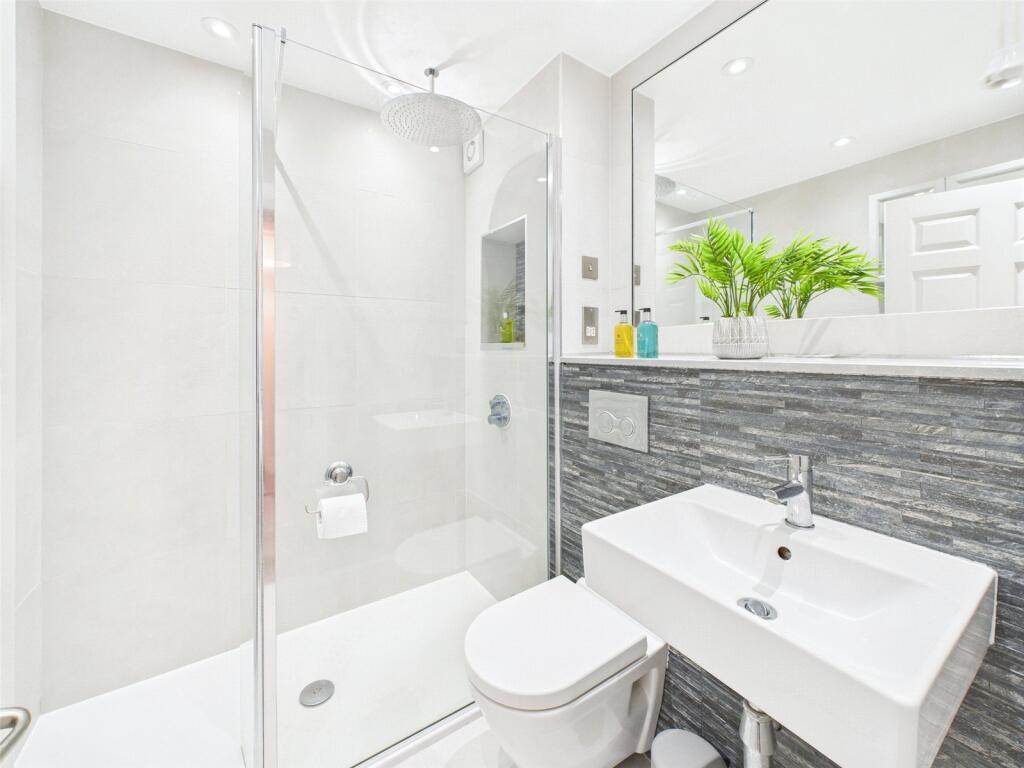 Additional image 14 of The Meridians, Christchurch, Dorset, BH23