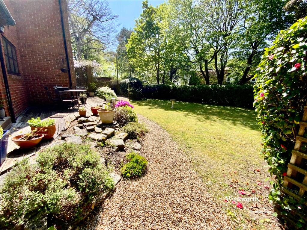 Additional image 24 of Friars Wood, Robins Way, Christchurch, Dorset, BH23