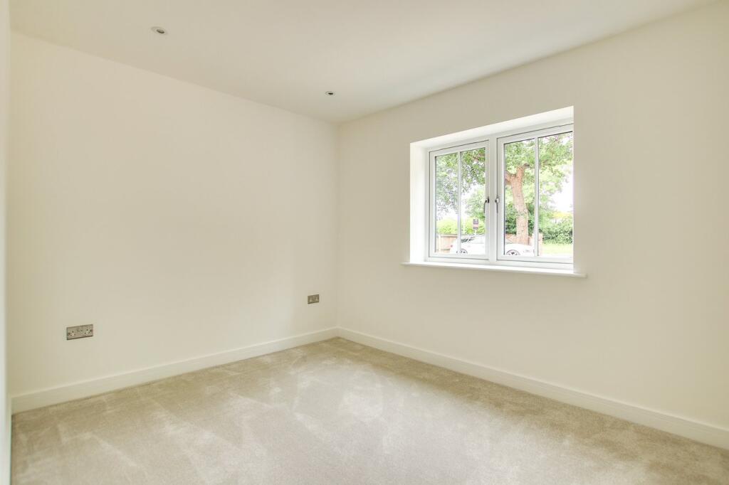 Additional image 8 of 173 Lymington Road, Highcliffe, Christchurch, BH23