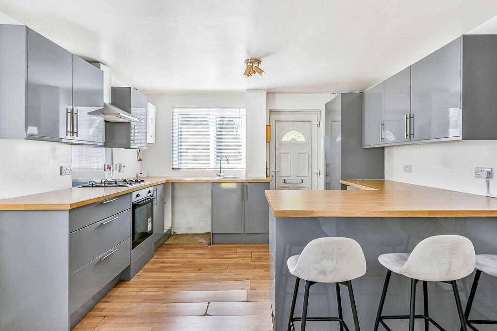 Additional image 18 of Mapperton Close, Canford Heath