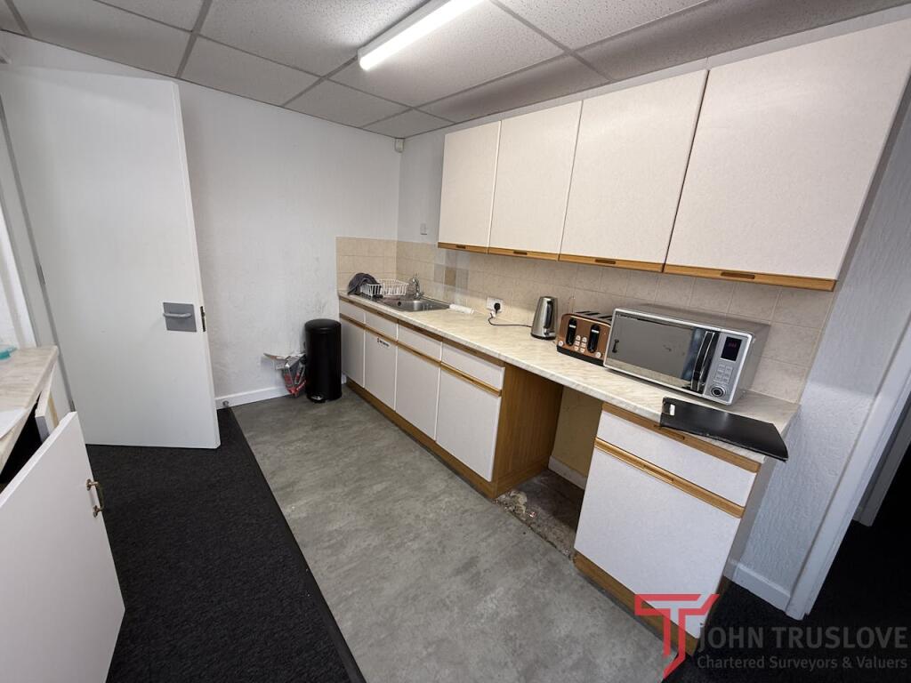 房产图片 6 - 红砖绿地西侧6号教堂绿地一楼，雷迪奇，B97 4DY