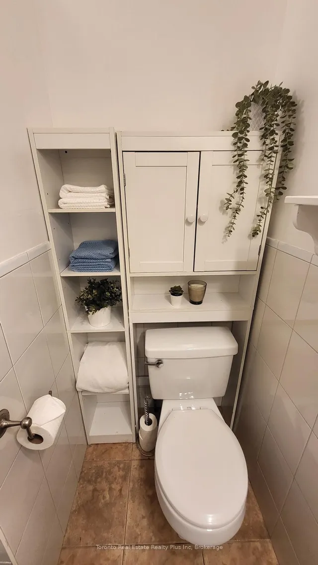 Additional image 12 of 133 Fairview Ave