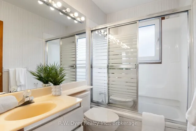 Additional image 16 of 41 Highpark Ave