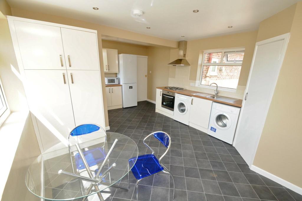 Additional image 4 of Student house on Heathfield Avenue - SEE VIDEO TOUR